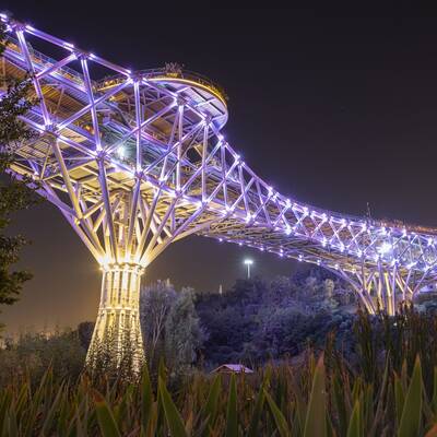 جسر الطبيعة في طهران